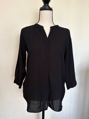 Uniqlo Black V-Slit Tunic Top
